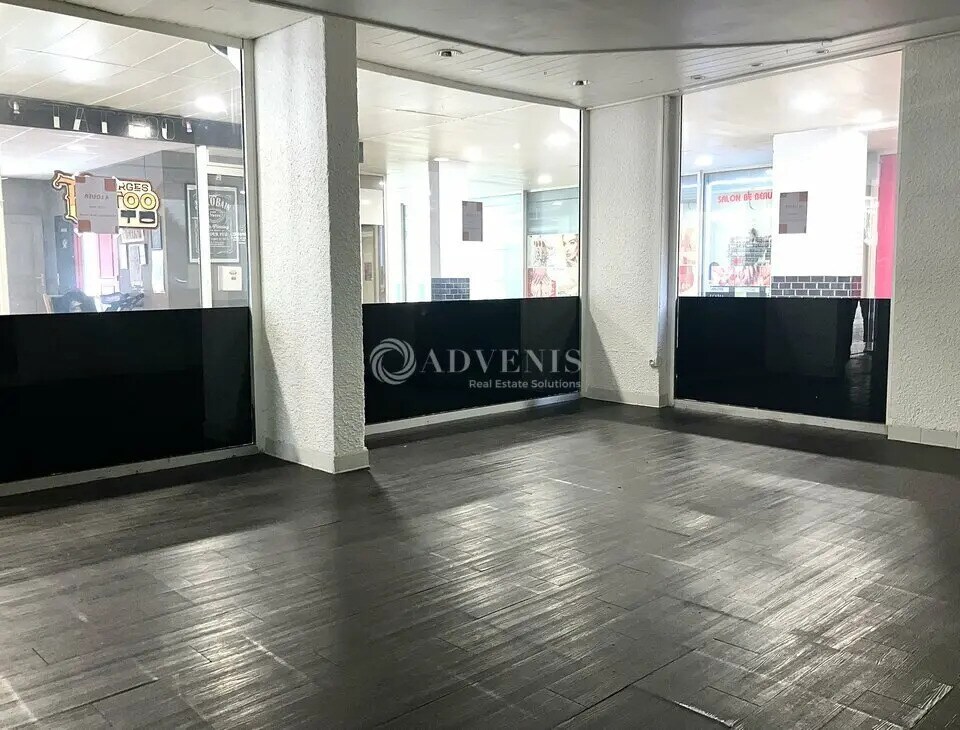 Local commercial dans Bourges à louer Photo intérieure– Image 1 sur 5