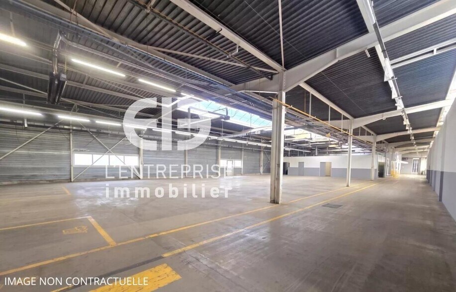 Industriel/Logistique dans Nice à louer - Photo de l’immeuble – Image 2 sur 4