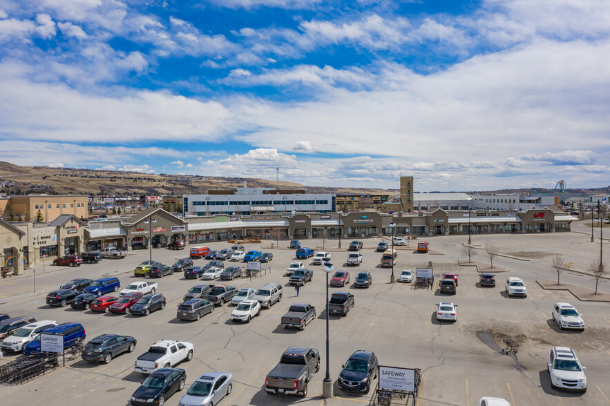 Cochrane Town Square - immobilier d'entreprise