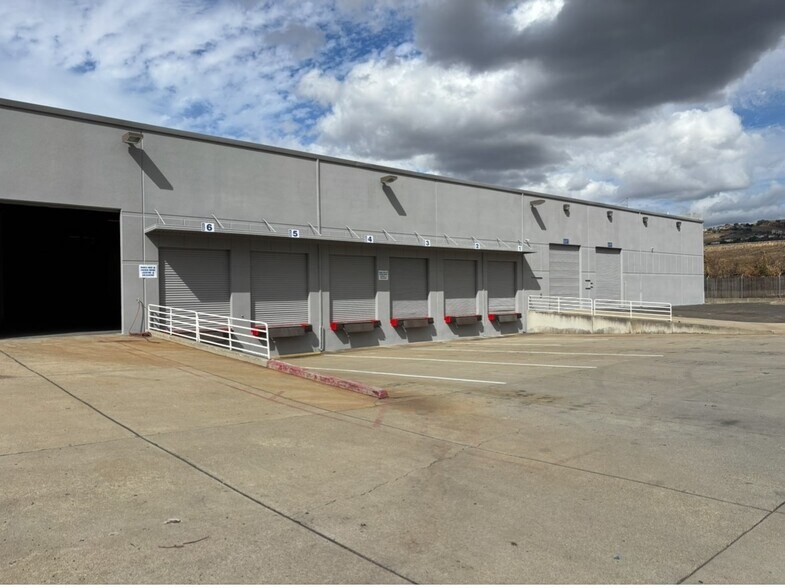 30580 San Antonio St, Hayward, CA à louer - Photo de l’immeuble – Image 2 sur 9