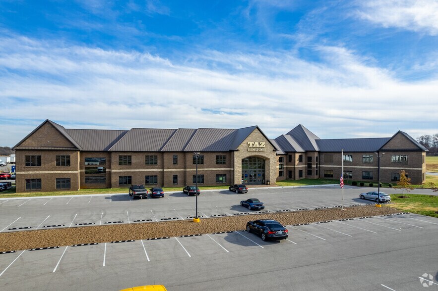 6318 Taz Ct, Bowling Green, KY à louer - Photo de l’immeuble – Image 3 sur 18