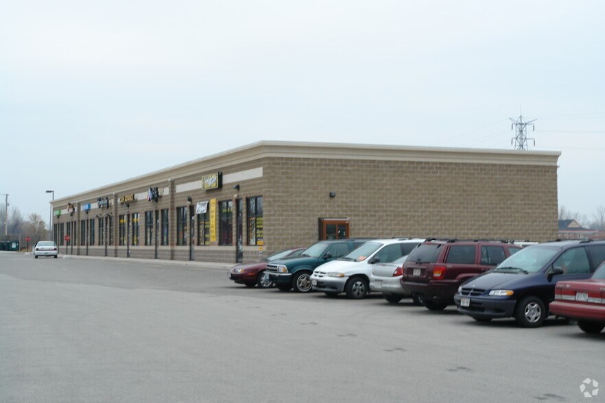 2445 Lineville Rd, Howard, WI à louer - Photo de l’immeuble – Image 2 sur 3