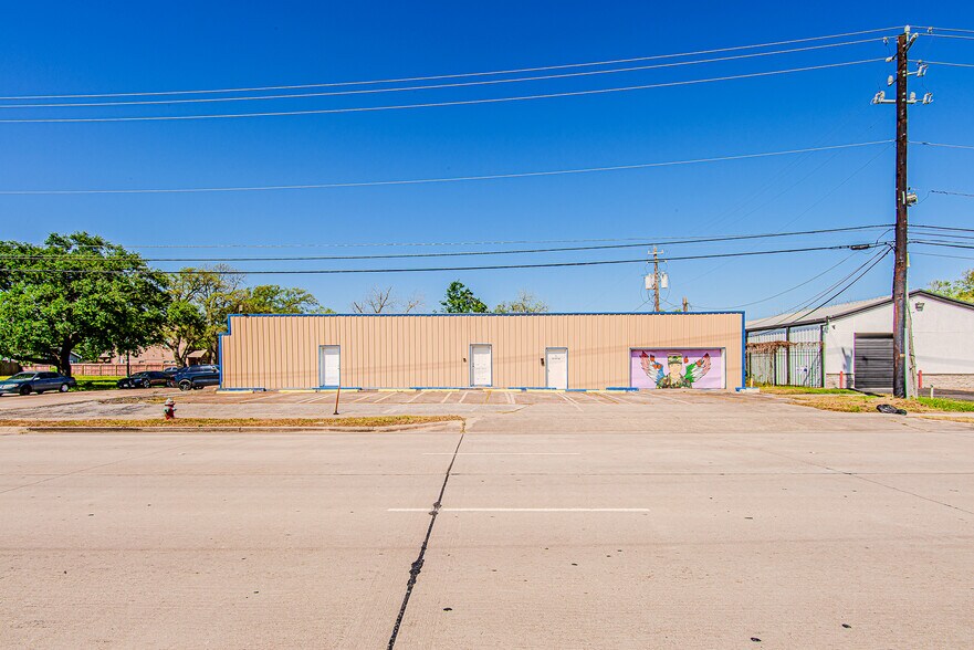 1018 Shaver St, Pasadena, TX à vendre - Photo de l’immeuble – Image 3 sur 16