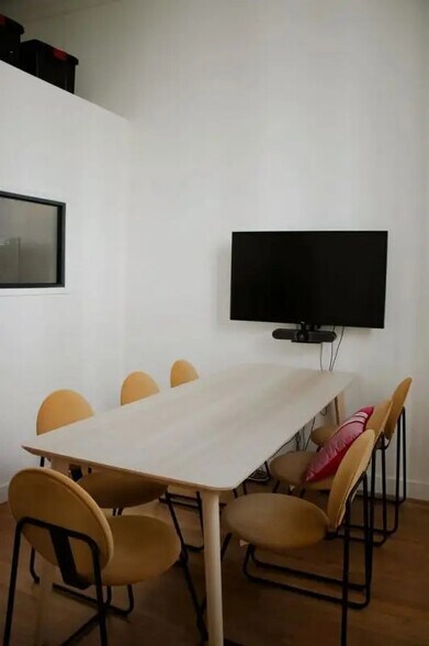 13-15 Rue Des Petites Ecuries, Paris à louer - Photo intérieure – Image 3 sur 5
