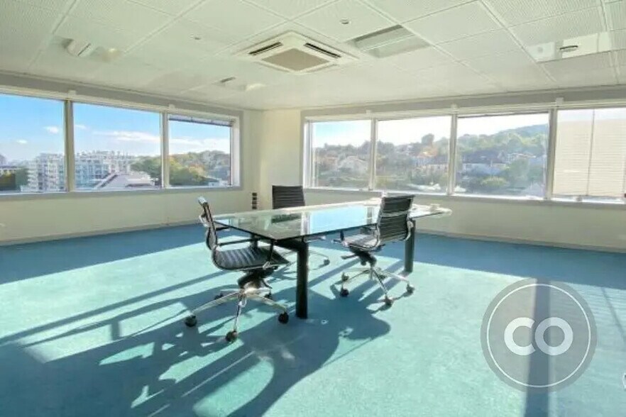 Bureau dans Sèvres à louer - Photo de l’immeuble – Image 2 sur 5