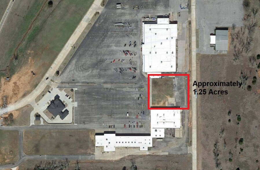 2400 Ponderosa Drive, Chickasha, OK à louer - Photo de l’immeuble – Image 3 sur 3