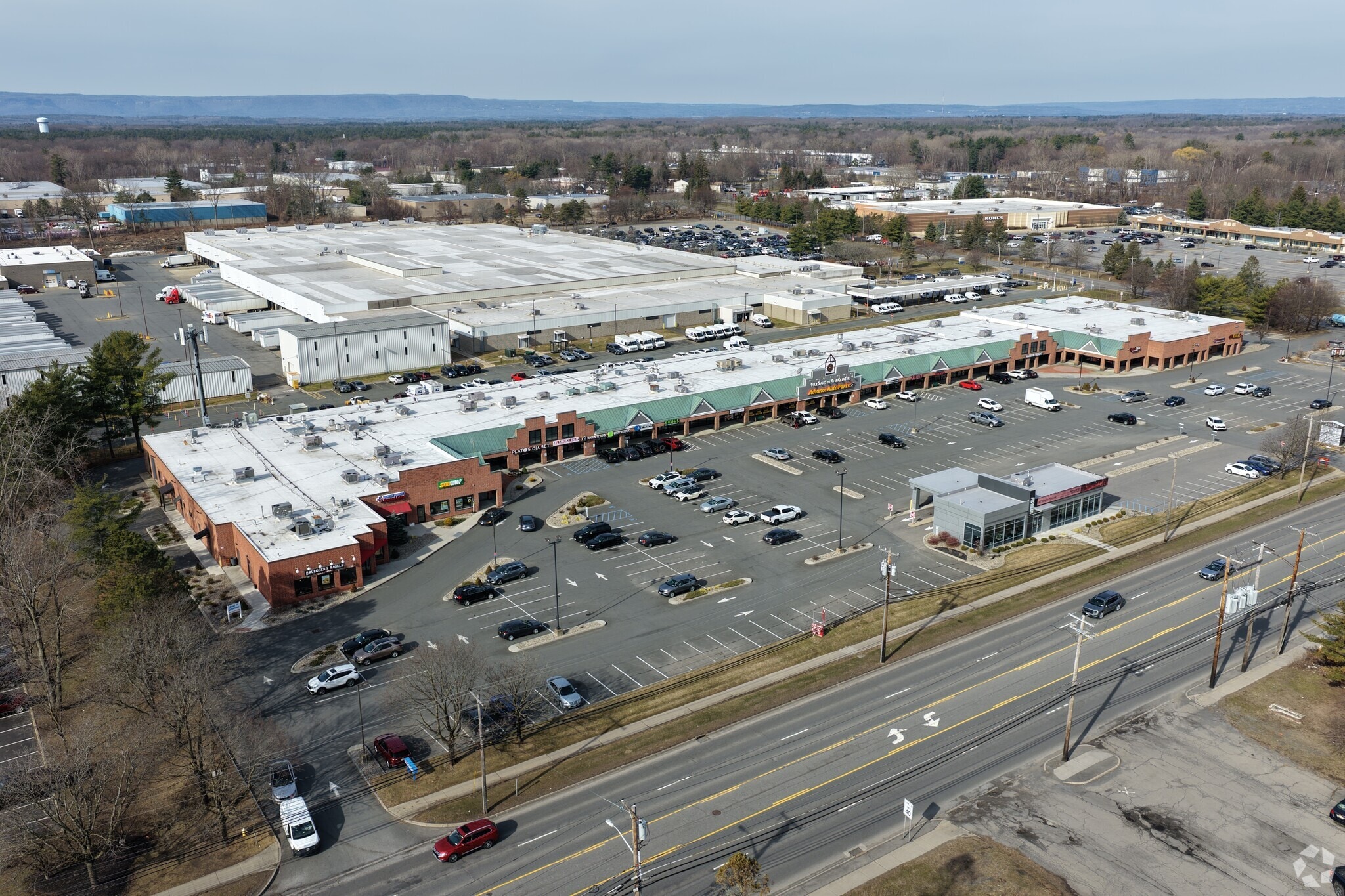 1770 Central Ave, Colonie, NY à louer Photo de l’immeuble– Image 1 sur 7