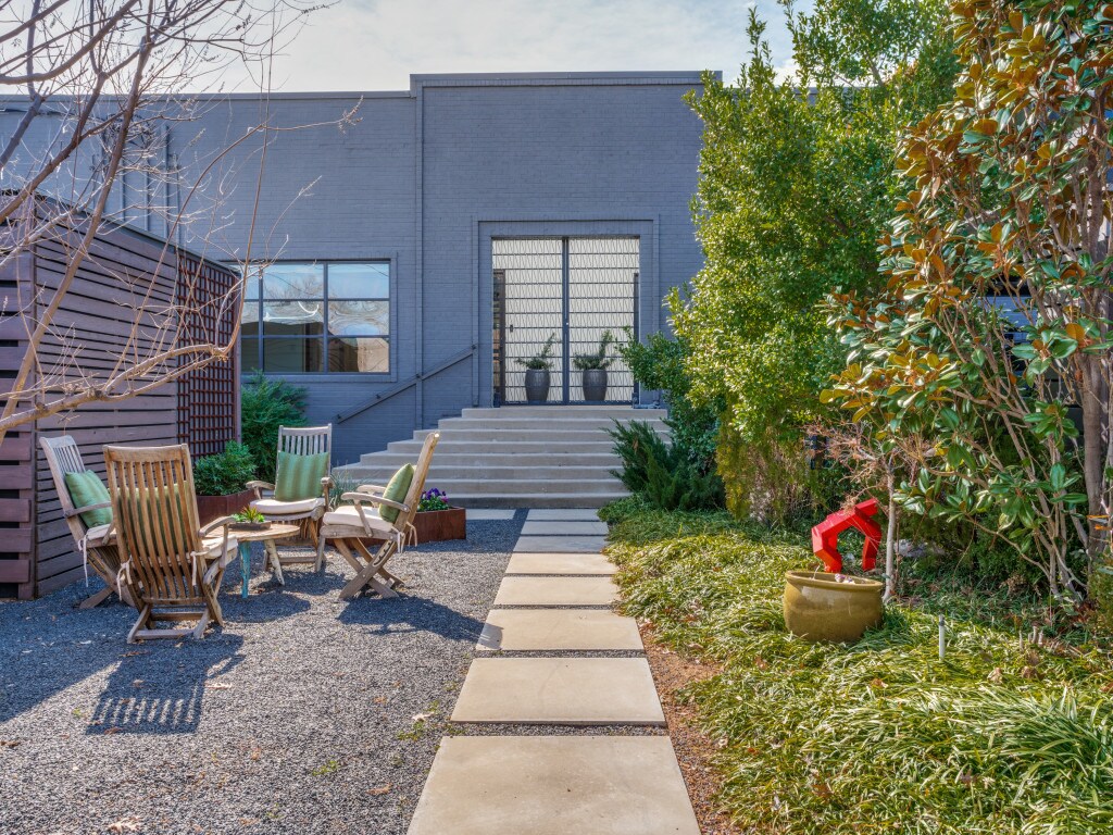 2323 Farrington St, Dallas, TX à vendre Photo de l’immeuble– Image 1 sur 22