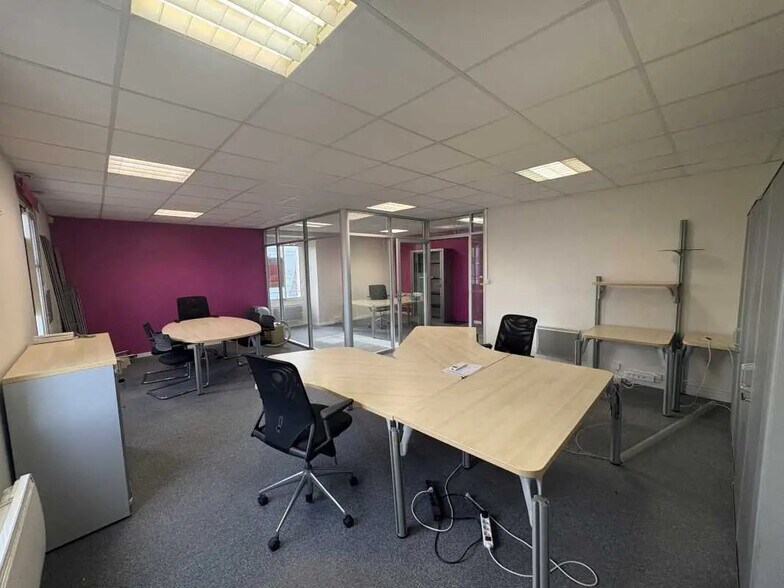 Bureau dans Olivet à louer - Photo de l’immeuble – Image 3 sur 7