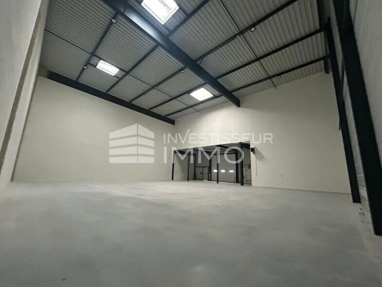 Bureau dans Osny à louer - Photo de l’immeuble – Image 3 sur 8