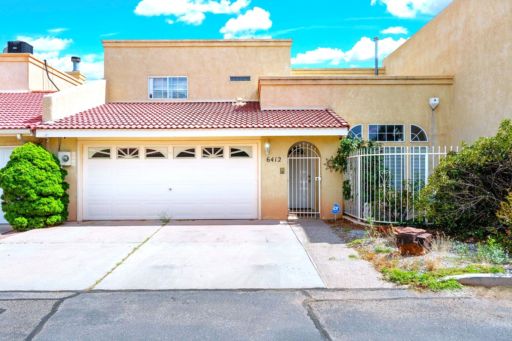 6412 Saint Josephs Ave NW, Albuquerque, NM à vendre Photo principale– Image 1 sur 25
