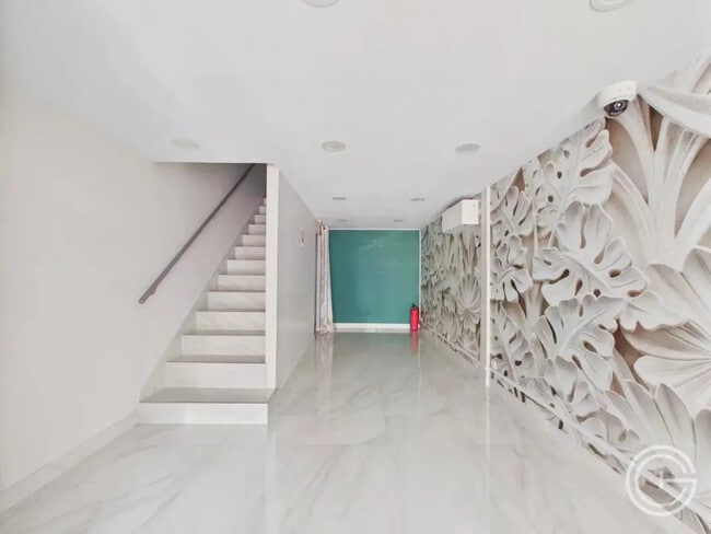 Plus de détails pour 7 Avenue De Fabron, Nice - Local commercial à louer