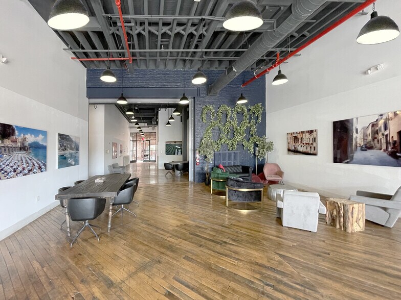 1519 Decatur St, Ridgewood, NY à louer - Hall d’entrée – Image 3 sur 9