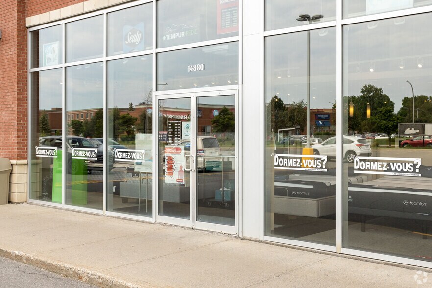 14820-14880 Boul de Pierrefonds, Montréal, QC à louer - Photo de l’immeuble – Image 3 sur 7