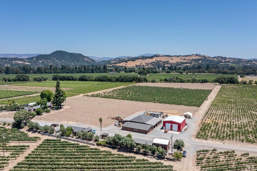 1558 Magnolia Dr, Healdsburg, CA à vendre - Aérien – Image 2 sur 30