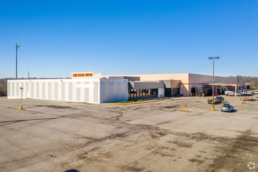 4701-4707 E Bannister Rd, Kansas City, MO à louer - Photo de l’immeuble – Image 3 sur 6