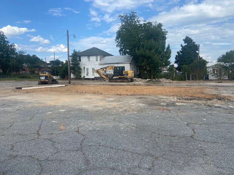 1108 13th St, Phenix City, AL à vendre - Photo de l’immeuble – Image 1 sur 2