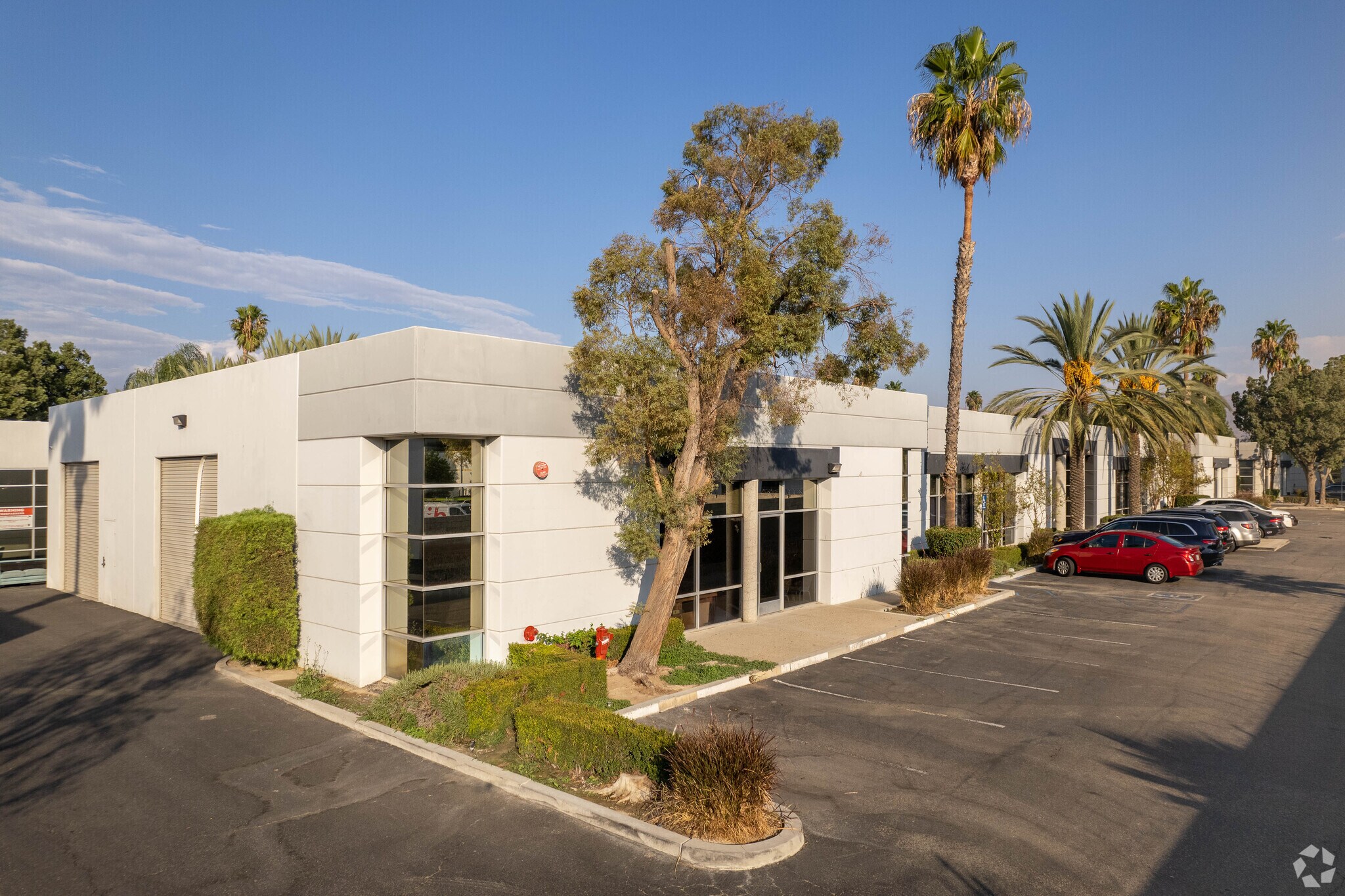 4100 Latham St, Riverside, CA à louer Photo de l’immeuble– Image 1 sur 16