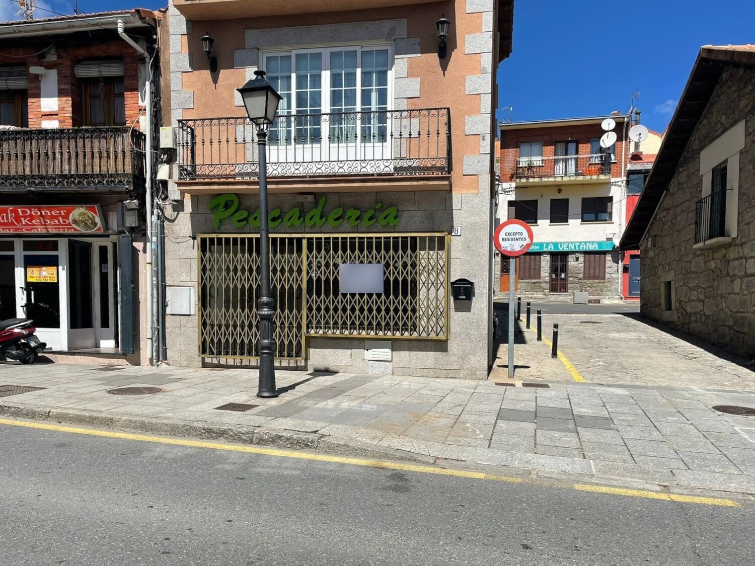 Local commercial dans Cercedilla, Madrid à louer Plan d’étage– Image 1 sur 2