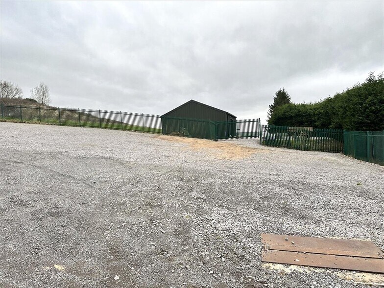 B4465, Chipping Sodbury à louer - Photo de l’immeuble – Image 3 sur 4