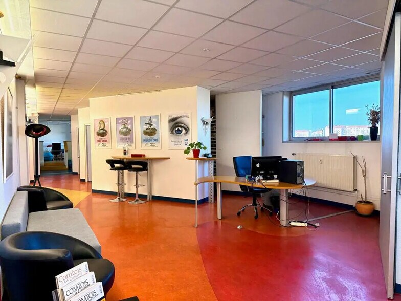 Bureau dans Besançon à vendre - Photo de l’immeuble – Image 1 sur 5