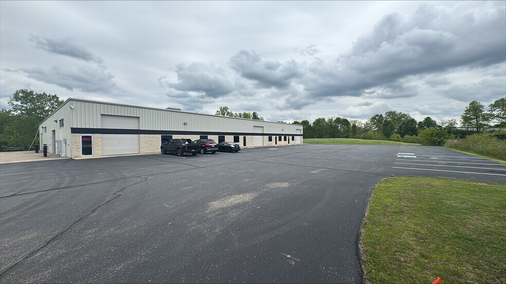 6545 Guion Rd, Indianapolis, IN à louer - Photo de l’immeuble – Image 2 sur 2