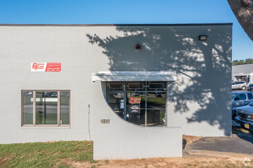 815 Hylton Rd, Pennsauken, NJ à louer - Photo de l’immeuble – Image 2 sur 6