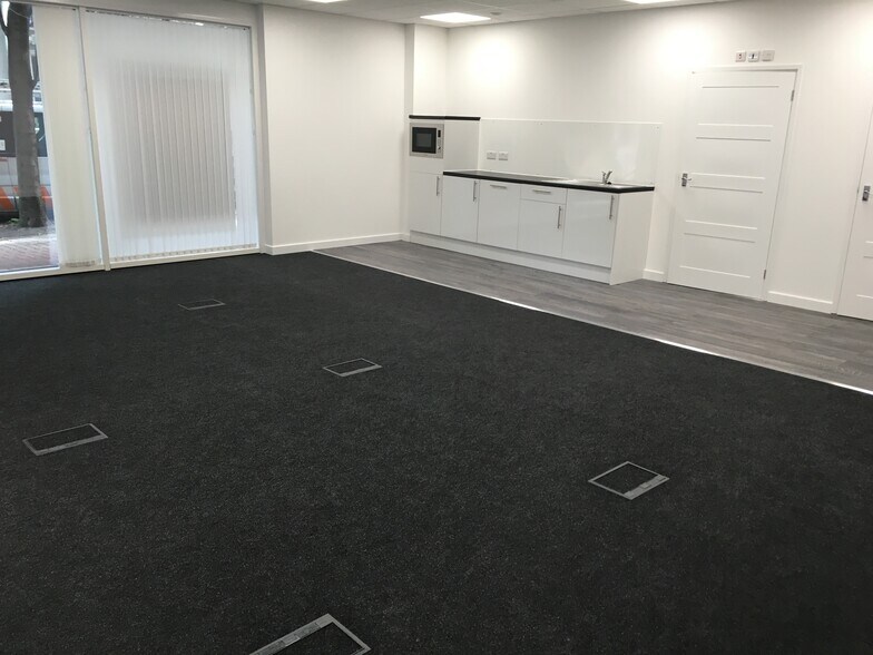 Rope St, Londres à louer - Photo de l’immeuble – Image 3 sur 12