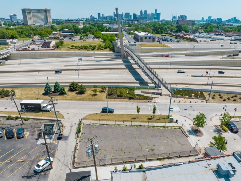 Prime Land / Mexicantown / Corktown portefeuille de 2 biens à vendre sur LoopNet.fr - Photo de l’immeuble – Image 3 sur 7