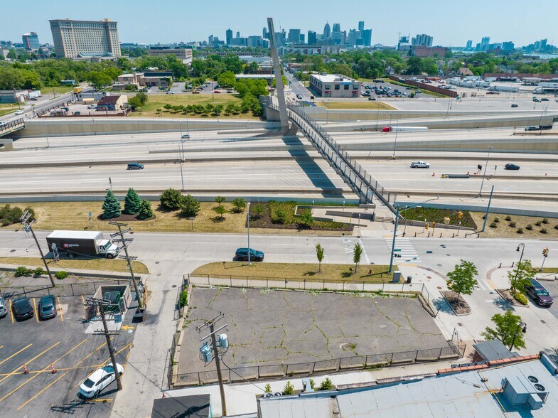 Prime Land / Mexicantown / Corktown portefeuille de 2 biens à vendre sur LoopNet.fr - Photo de l’immeuble – Image 3 sur 7