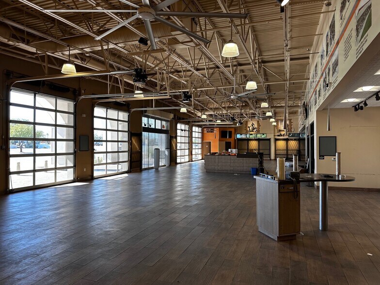 7503 E 22nd St, Tucson, AZ à louer - Hall d’entrée – Image 3 sur 7