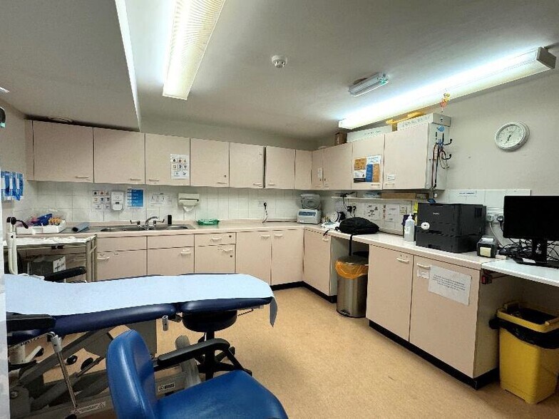 2 Den Crescent, Teignmouth à vendre - Photo intérieure – Image 3 sur 12