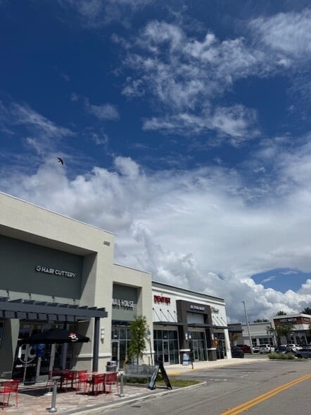 3600 N University Dr, Hollywood, FL à louer - Photo de l’immeuble – Image 2 sur 4