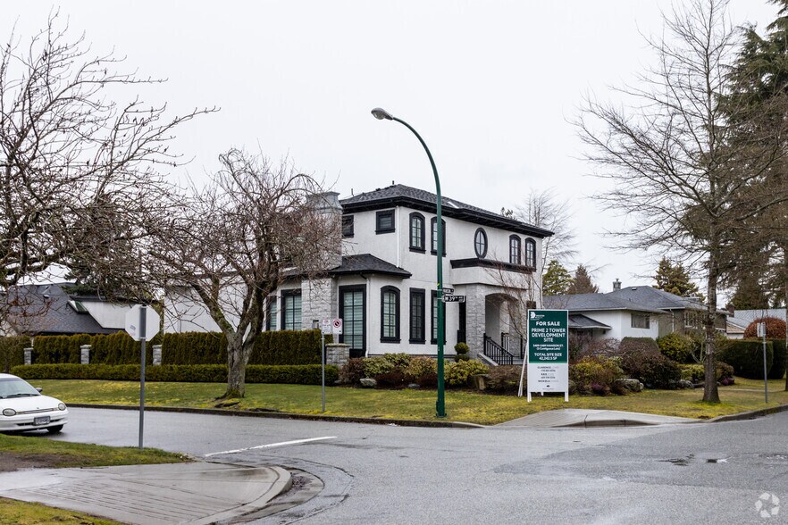 5409-5489 Manson St, Vancouver, BC à vendre - Photo de l’immeuble – Image 1 sur 2