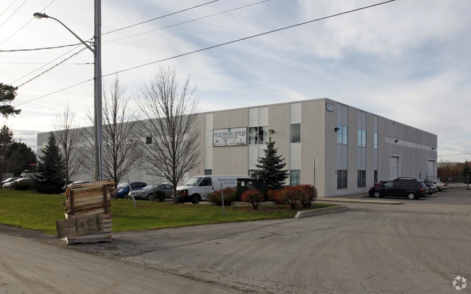 840 Cumberland Ave, Burlington, ON à louer - Photo principale – Image 1 sur 17