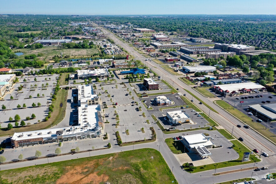 10732 S Memorial Dr, Tulsa, OK à vendre - Aérien – Image 3 sur 5