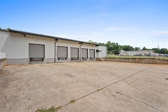 154 Industrial Park Cir, Lawrenceville, GA à louer Photo intérieure– Image 2 sur 16
