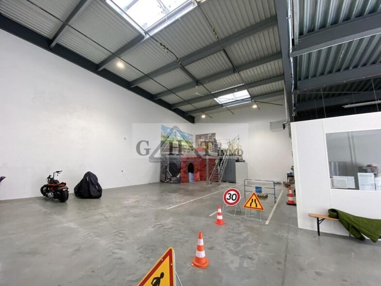 Industriel/Logistique dans Villeneuve-la-Garenne à louer - Photo intérieure – Image 3 sur 12