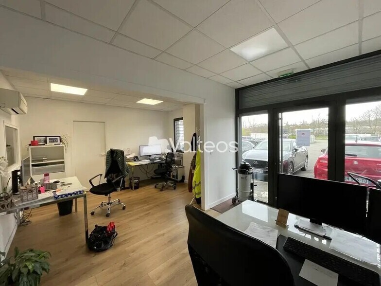 Bureau dans Montrabé à louer - Photo de l’immeuble – Image 3 sur 9