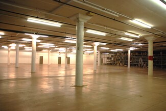 Plus de détails pour 563 Highland Rd W, Waterloo, ON - Industriel/Logistique à louer