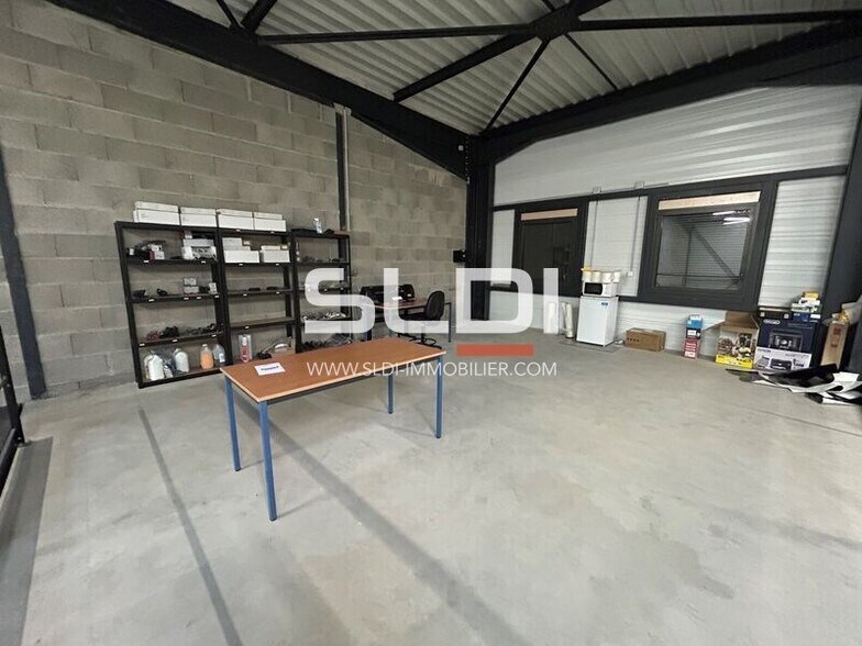 420 Rue Gabriel Voisin, Villefranche-sur-Saône à louer - Photo intérieure – Image 2 sur 12