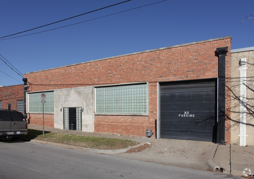 2919 Canton St, Dallas, TX à louer - Photo de l’immeuble – Image 1 sur 9