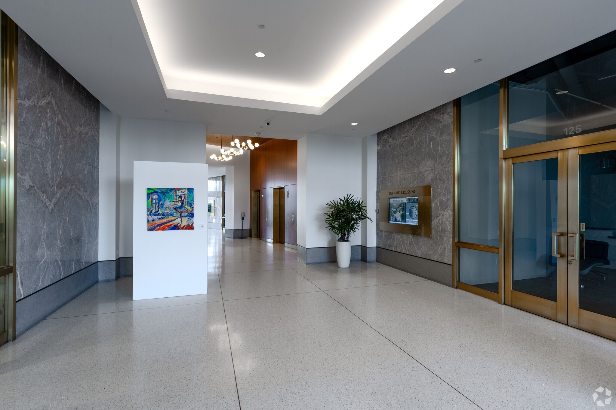 21515 Hawthorne Blvd, Torrance, CA à louer Photo intérieure– Image 1 sur 4