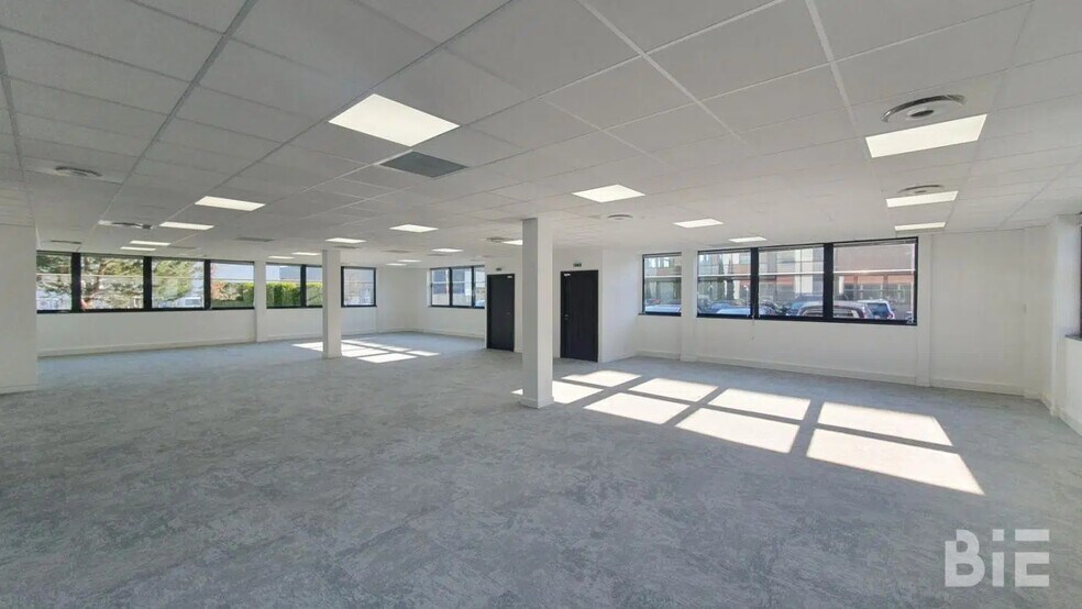 Bureau dans Pessac à louer - Photo de l’immeuble – Image 2 sur 15
