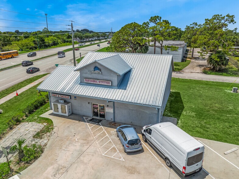 1204 S US 1, Vero Beach, FL à vendre - Photo principale – Image 1 sur 22