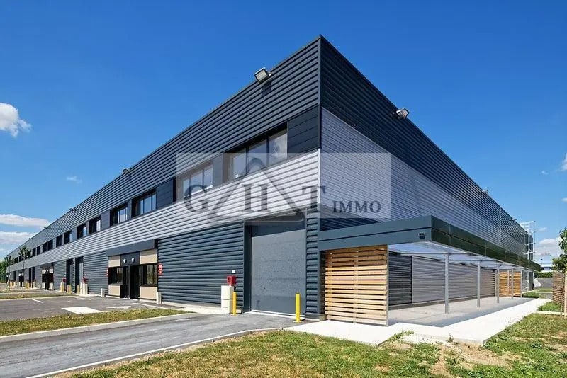 Industriel/Logistique dans Aulnay-sous-Bois à louer - Photo de l’immeuble – Image 2 sur 5