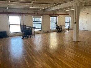 37 Greenpoint Ave, Brooklyn, NY à louer Photo intérieure– Image 2 sur 6