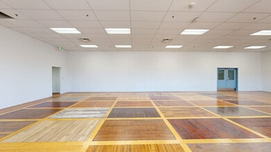 1601 W Mission Blvd, Pomona, CA à louer Numérisation 3D Matterport– Image 1 sur 17