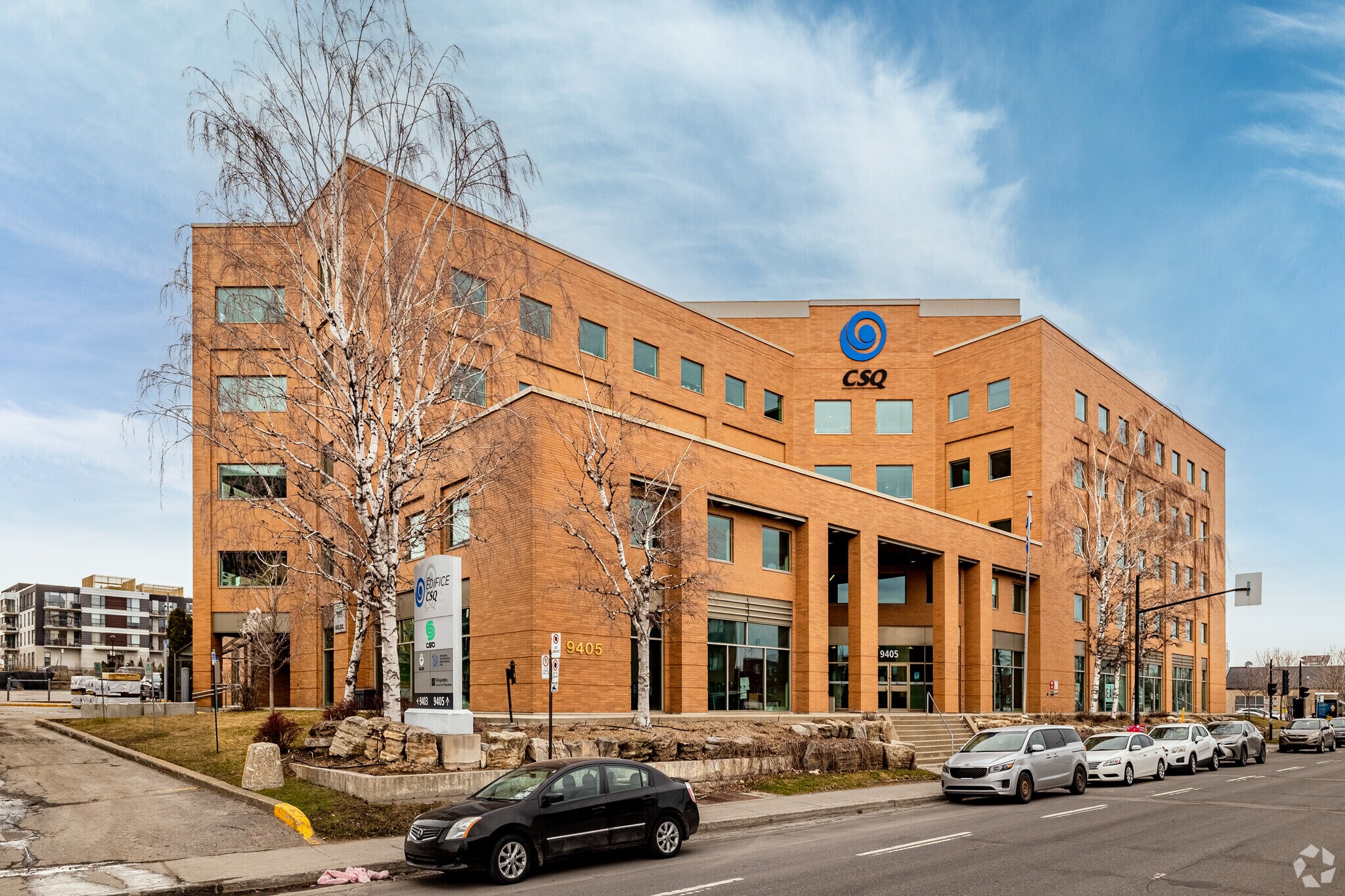 9405 Rue Sherbrooke E, Montréal, QC à louer Photo principale– Image 1 sur 5
