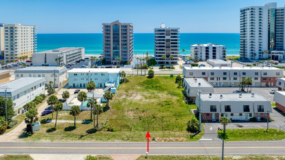 3742 S Atlantic Ave, Daytona Beach Shores, FL à vendre - Photo de l’immeuble – Image 1 sur 6